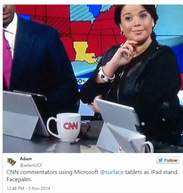 Duh, Presenter CNN Jadikan Surface Hanya sebagai Penopang iPad