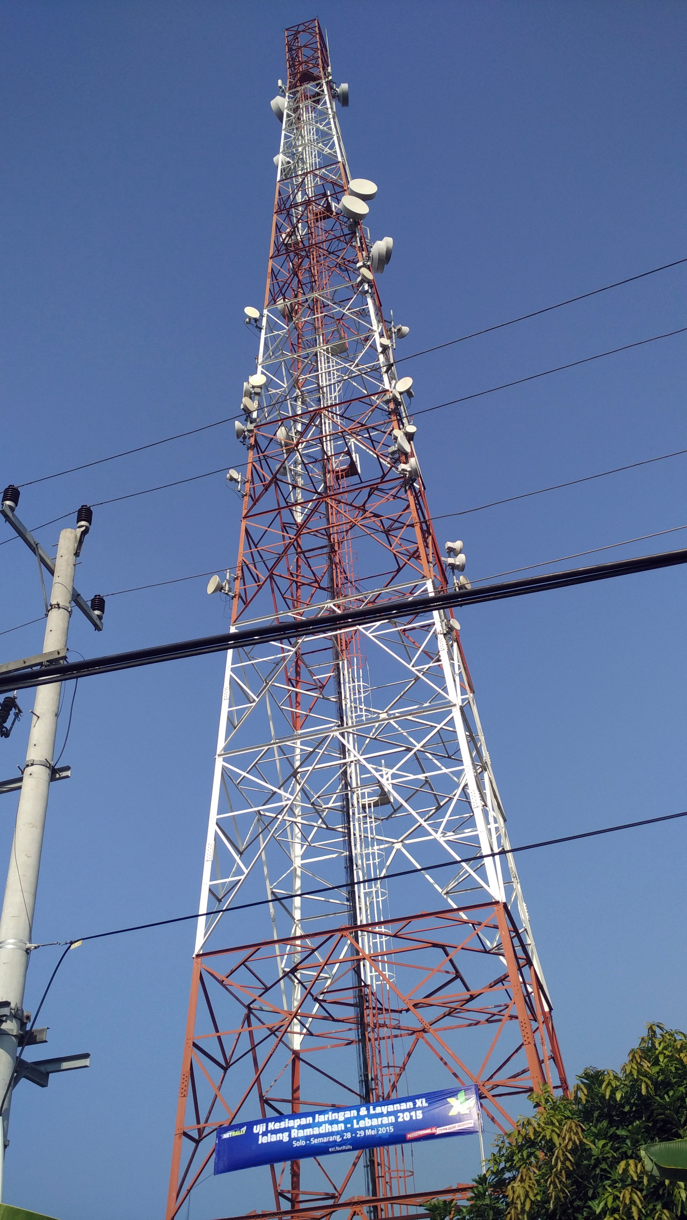 Berkunjung ke Site Alas Tuo, Salah Satu BTS Utama XL Penghubung Jawa dan Bali