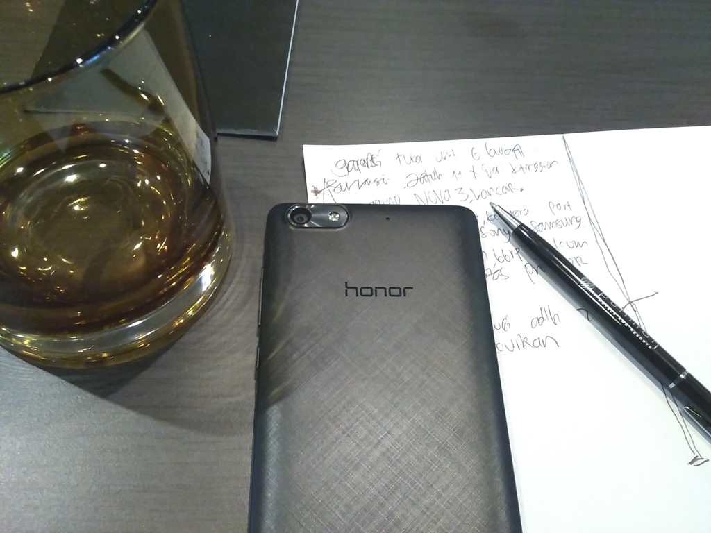 Review Smartfren Andromax Qi, Ponsel 4G Berharga Rp1 Jutaan 