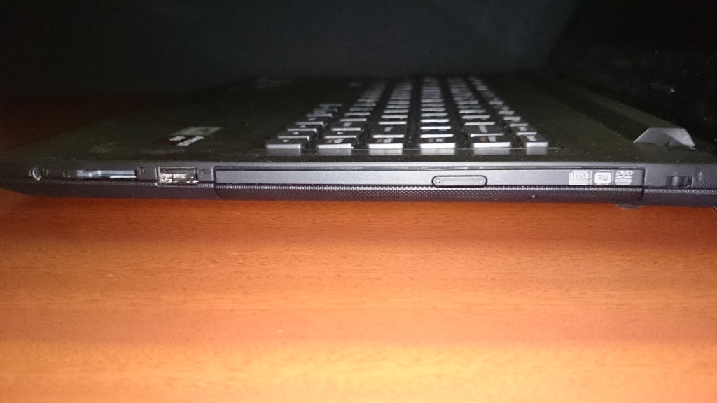 Lenovo IdeaPad G40-45, Notebook Konvensional yang Tipis 