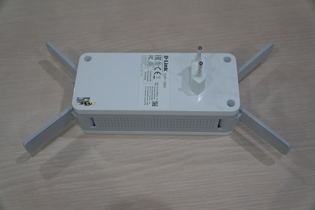 D-LINK DAP-1860, Performa Oke Dibungkus Bodi Besar