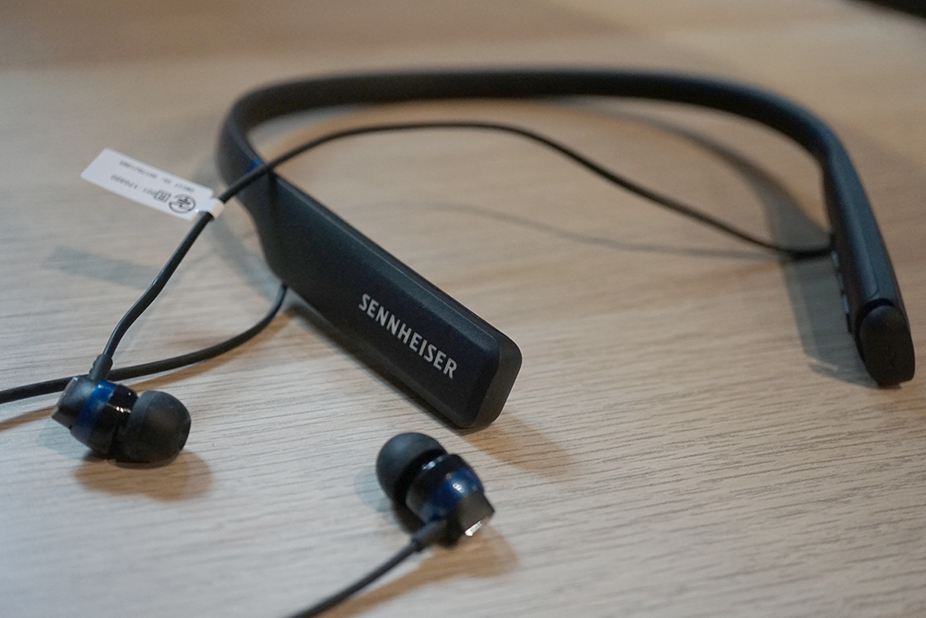 Sennheiser Bawa Headset Anyar, Apa Saja?