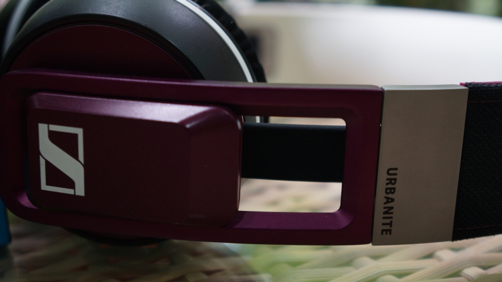 Sennheiser Urbanite: Headphone Trendi, Tapi Bikin Pegal 