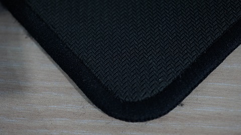 Corsair MM300 Small Edition, Mungil, Presisi, Anti Selip