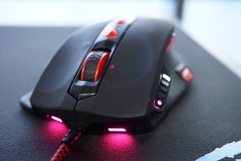 Menjajal Mouse Gaming Anyar, Viper V560