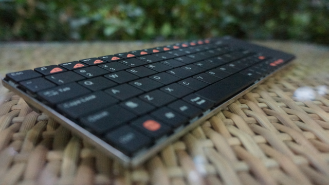 Rapoo E2700, Keyboard Nirkabel Super Ringkas dari Rapoo