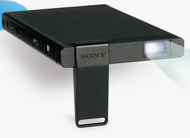 Sony Perkenalkan Proyektor Mini untuk PlayStation 4