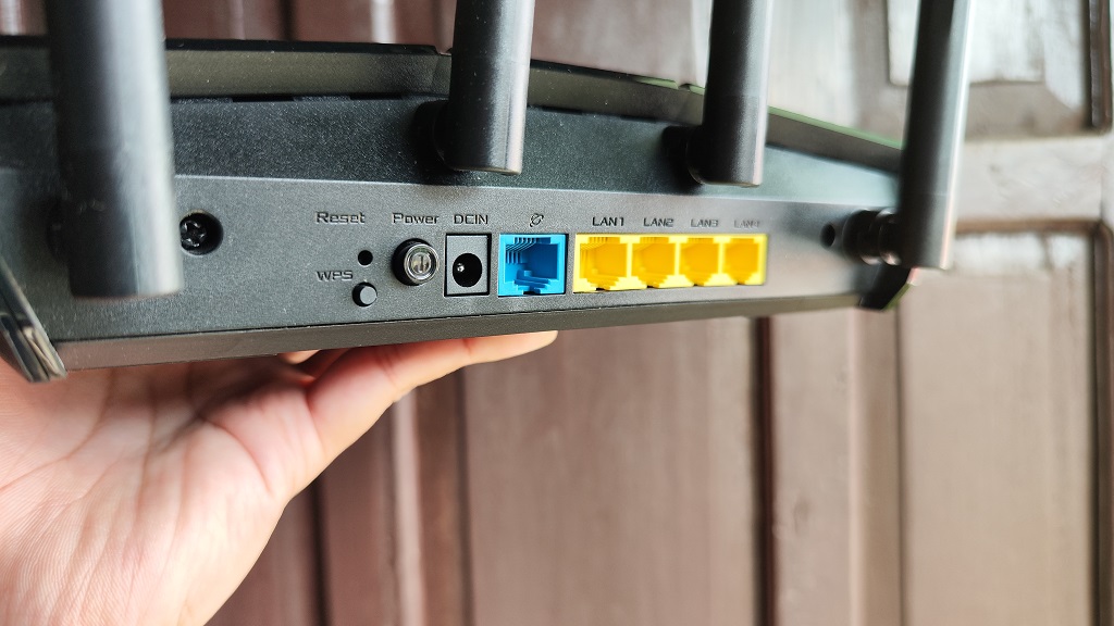 Mencoba Router WiFi 6 Harga Rp1,5 Juta Asus RT-AX55