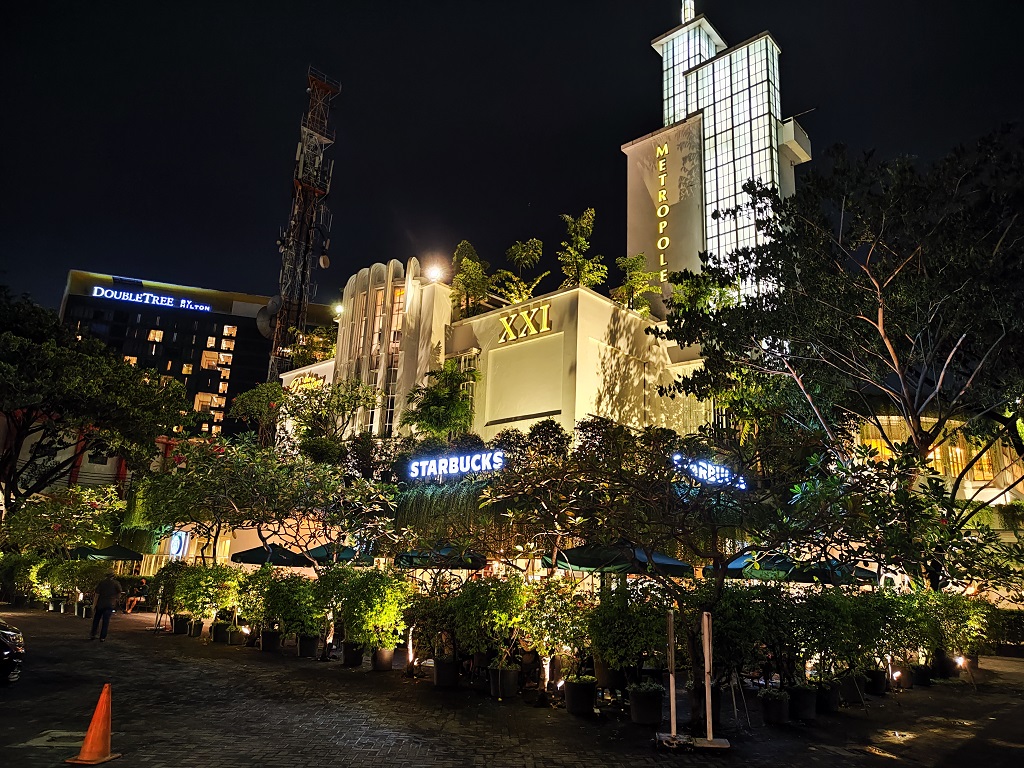 Review Xiaomi 12, Ergonomis dan Mengesankan