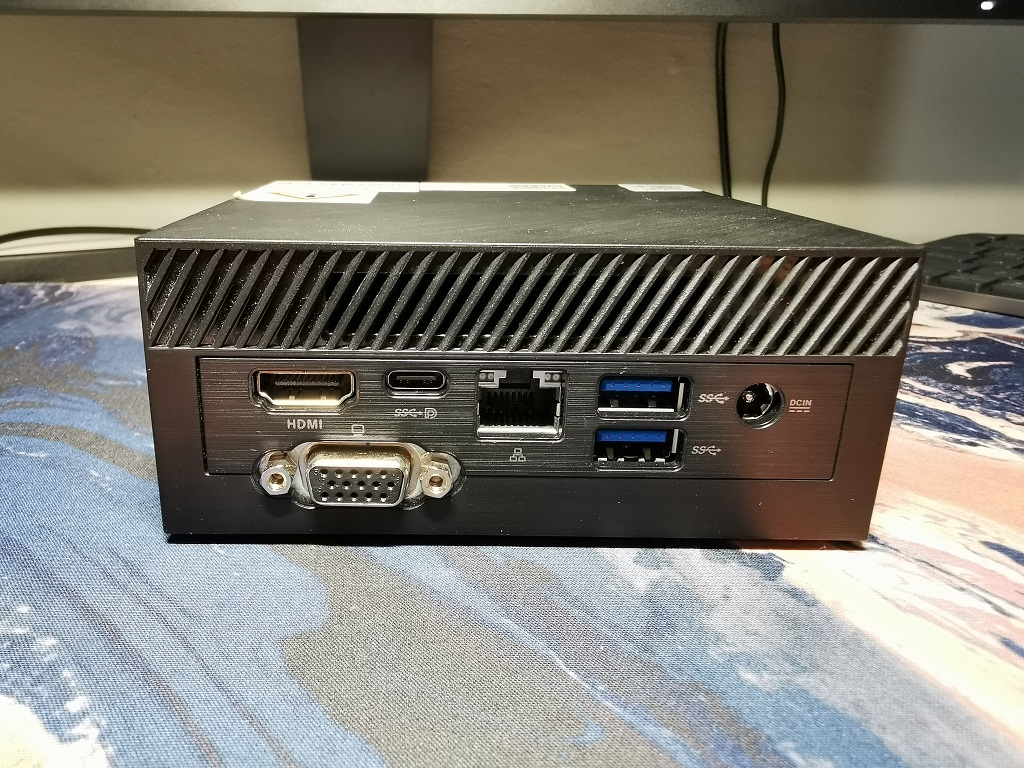 Asus Mini PC PN62, Desain Mungil dan Lengkap