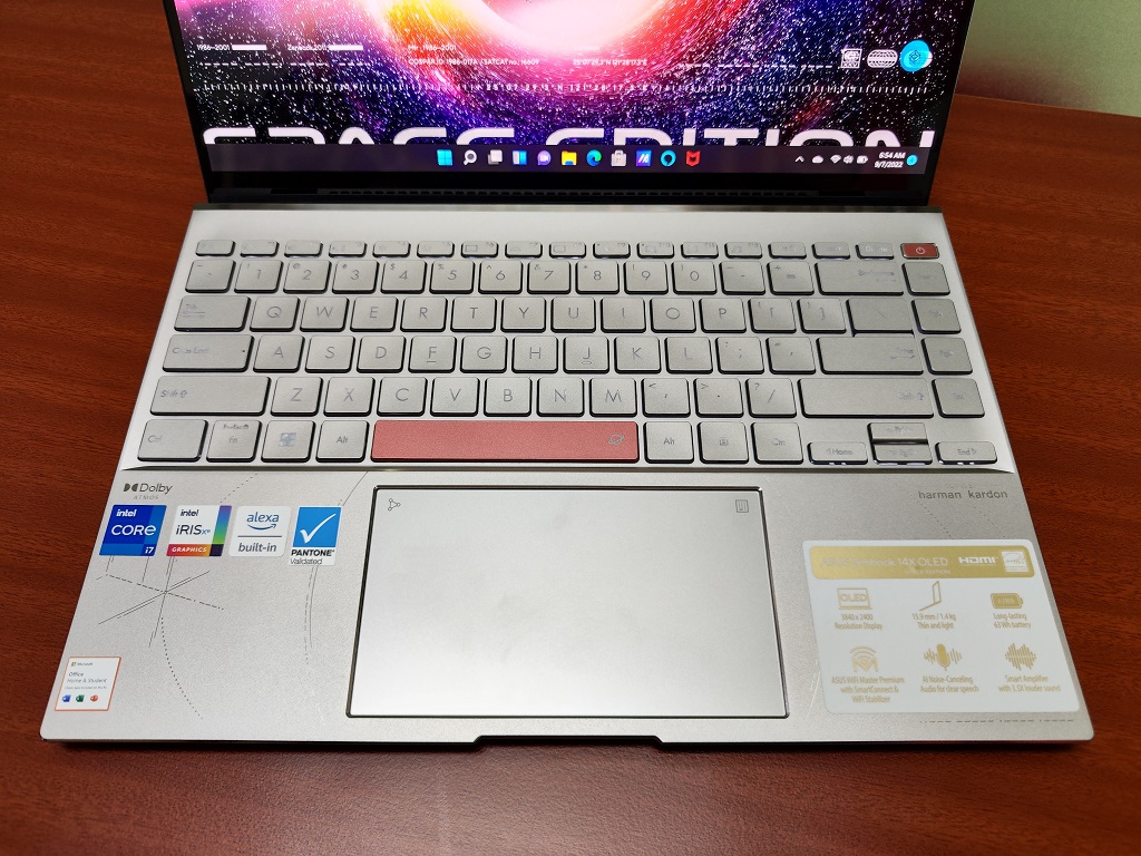 Asus Zenbook 14X OLED Space Edition, Perayaan 25 Tahun Tema Antariksa