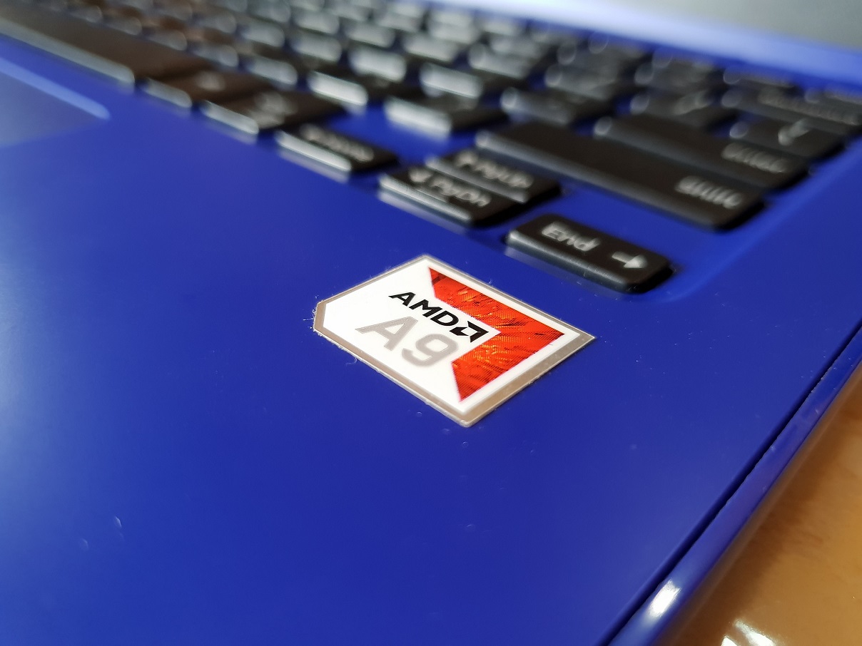Dell Inspiron 11 3180, Mungil Bertenaga Berkat AMD