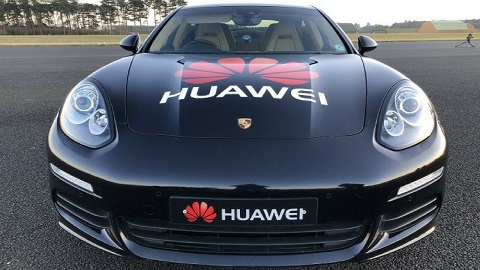 Ponsel Huawei Mampu Ciptakan Mobil Otonom