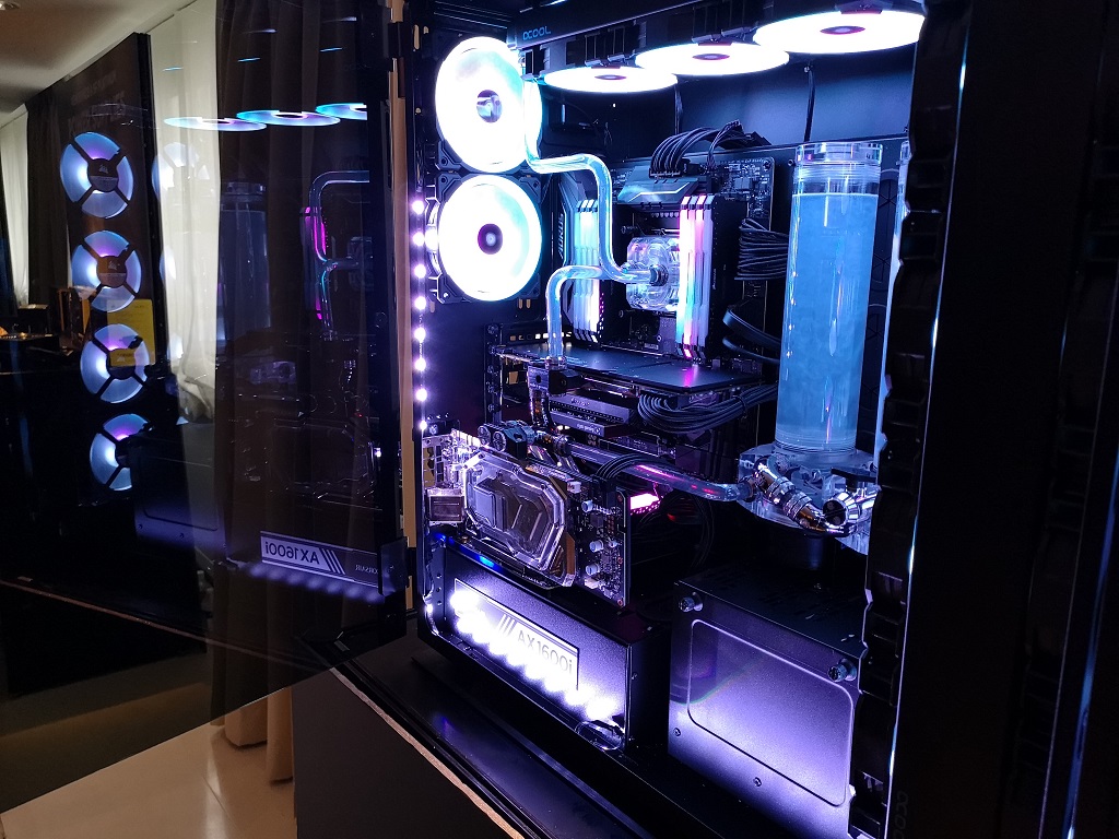 Corsair Pamer Dua Casing PC Crystal Series Baru di Computex 2018