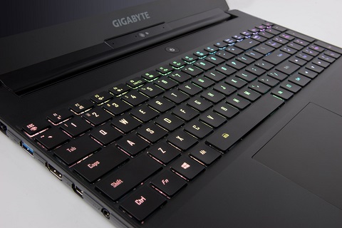 GIGABYTE Aero 15X, Kencang Pakai GTX 1070