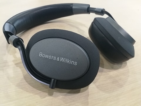 Bowers & Wilkins PX: Audio Berkelas dengan Sensor Cerdas