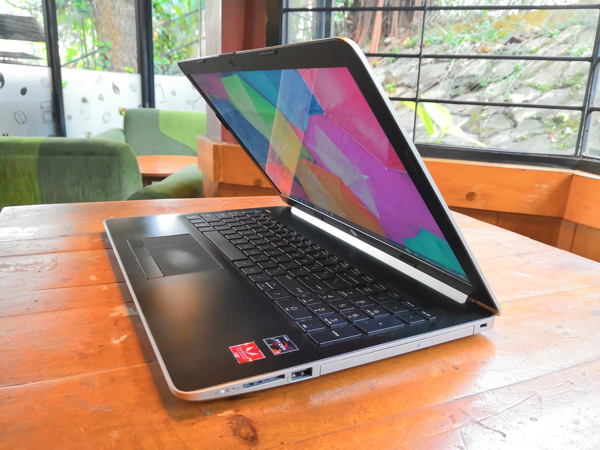 Hp 15 Layar Lebar Terjangkau Bisa Diandalkan