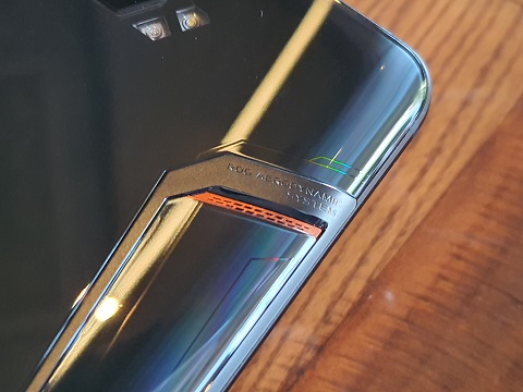 ASUS ROG Phone 2 Sangat Spesial!