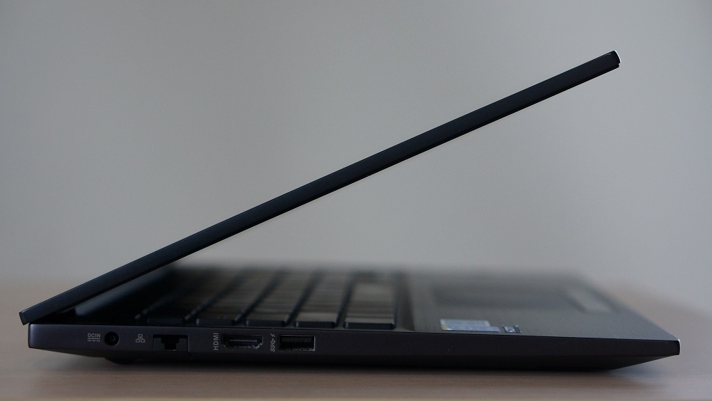 ASUS BU401LA, Laptop untuk Kalangan UKM  