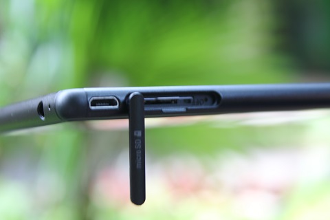 Sony Xperia M4 Aqua Ponsel Kelas Menengah Yang Tahan Air