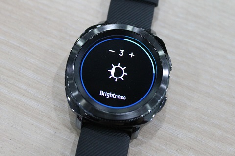 Gear Sport Gabungan Jam Tangan Dan Pemantau Kebugaran Ala Samsung