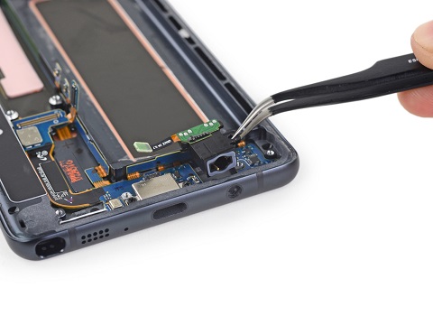 Melihat Komponen Anti-Air Samsung Galaxy Note 7