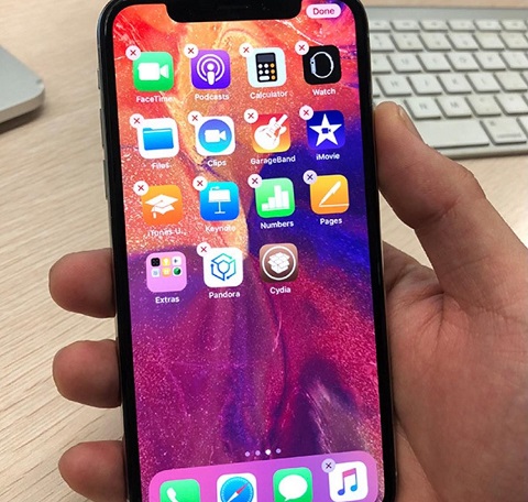 Peneliti Alibaba Temukan Cara Bobol iOS 11.2.1 di iPhone X