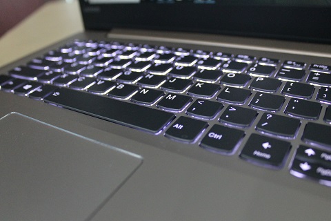 Lenovo Ideapad 520s Menengah Dengan Fitur Premium