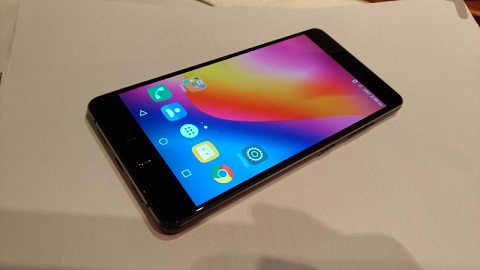 Lenovo P2 Turbo Kembali Unggulkan Baterai Jumbo