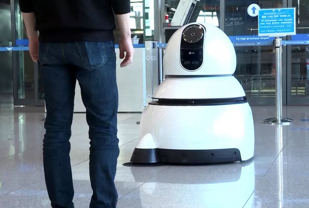 Robot LG Bantu Turis di Bandara Seoul