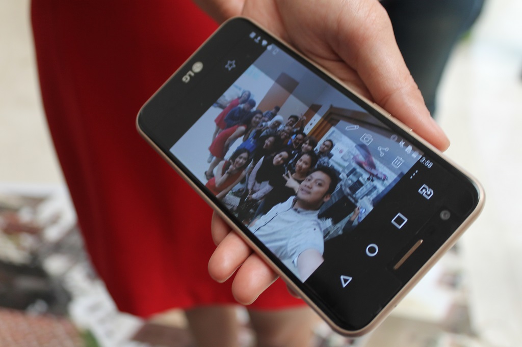 LG K10 (2017) Resmi Masuk Indonesia, Ini Harganya