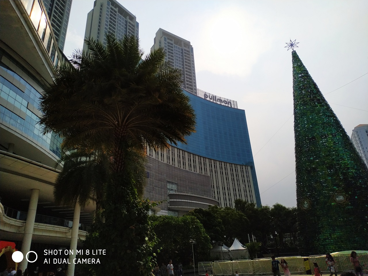 Xiaomi Mi 8 Lite, Memang Tampil Lebih Mewah