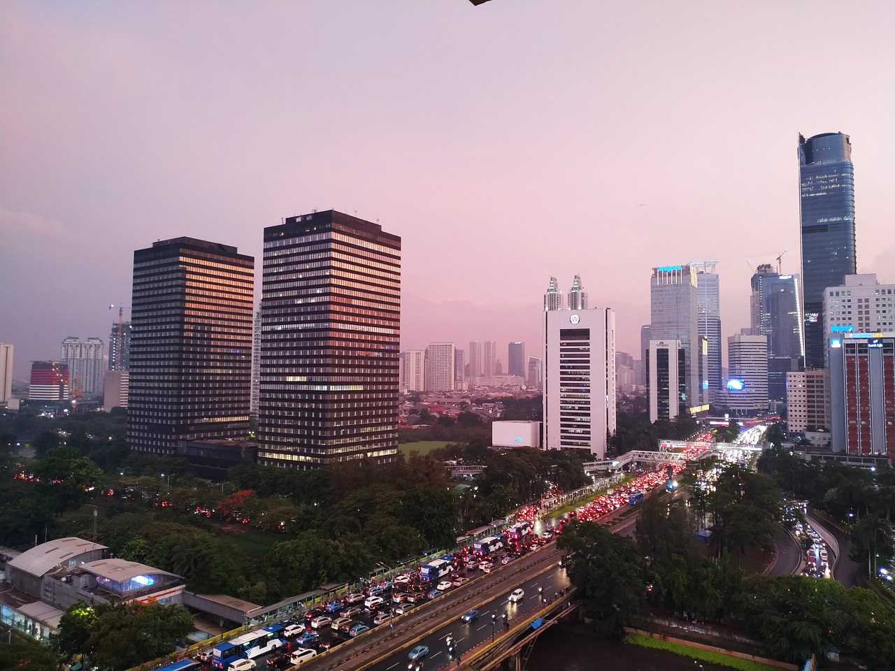Xiaomi Mi 8 Lite, Memang Tampil Lebih Mewah