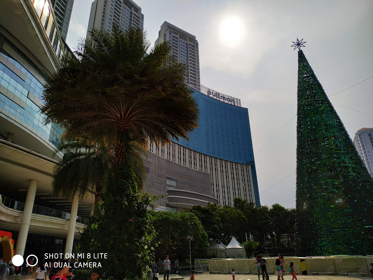 Xiaomi Mi 8 Lite, Memang Tampil Lebih Mewah