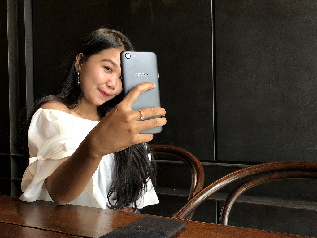 Selama Masih Ada Pasar, Oppo Terus Garap Ponsel Selfie