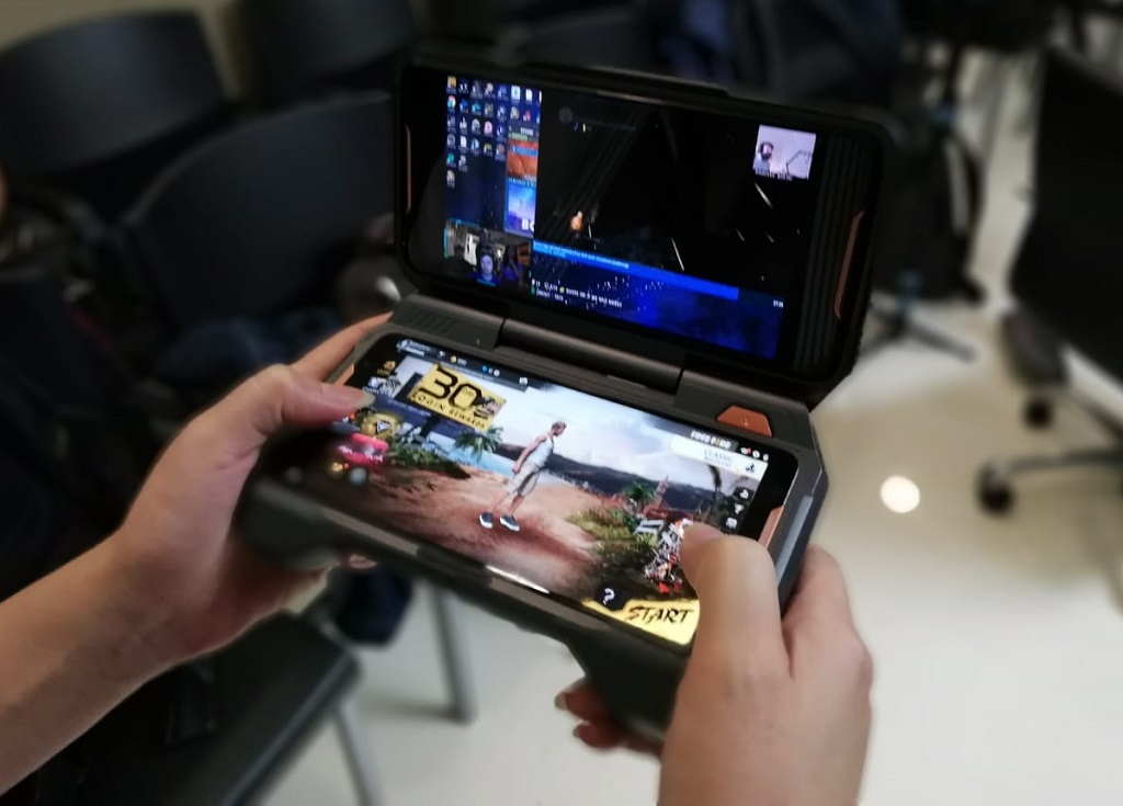 Empat Aksesori ROG Phone