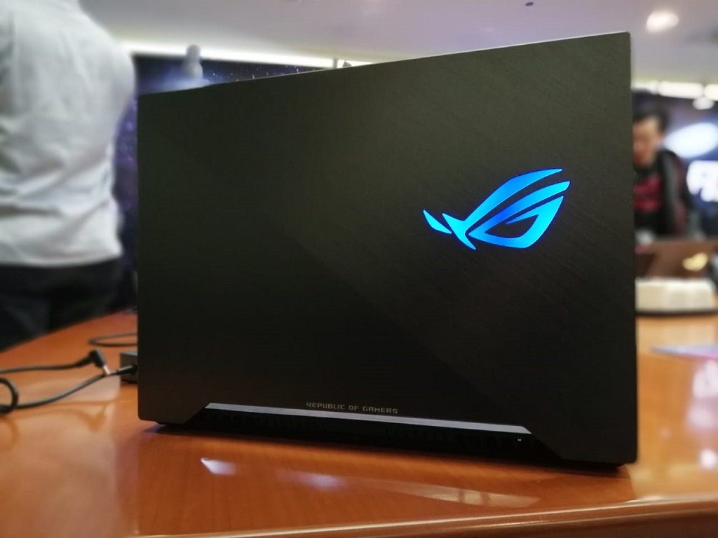 ASUS Strix Scar II dan Hero II untuk Atlet Esport