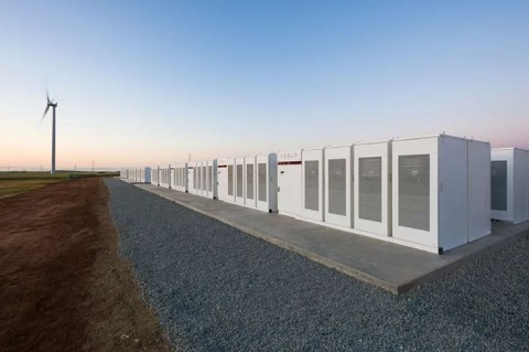 Kurang dari 100 Hari, Tesla Selesaikan Sistem Baterai Terbesar Dunia