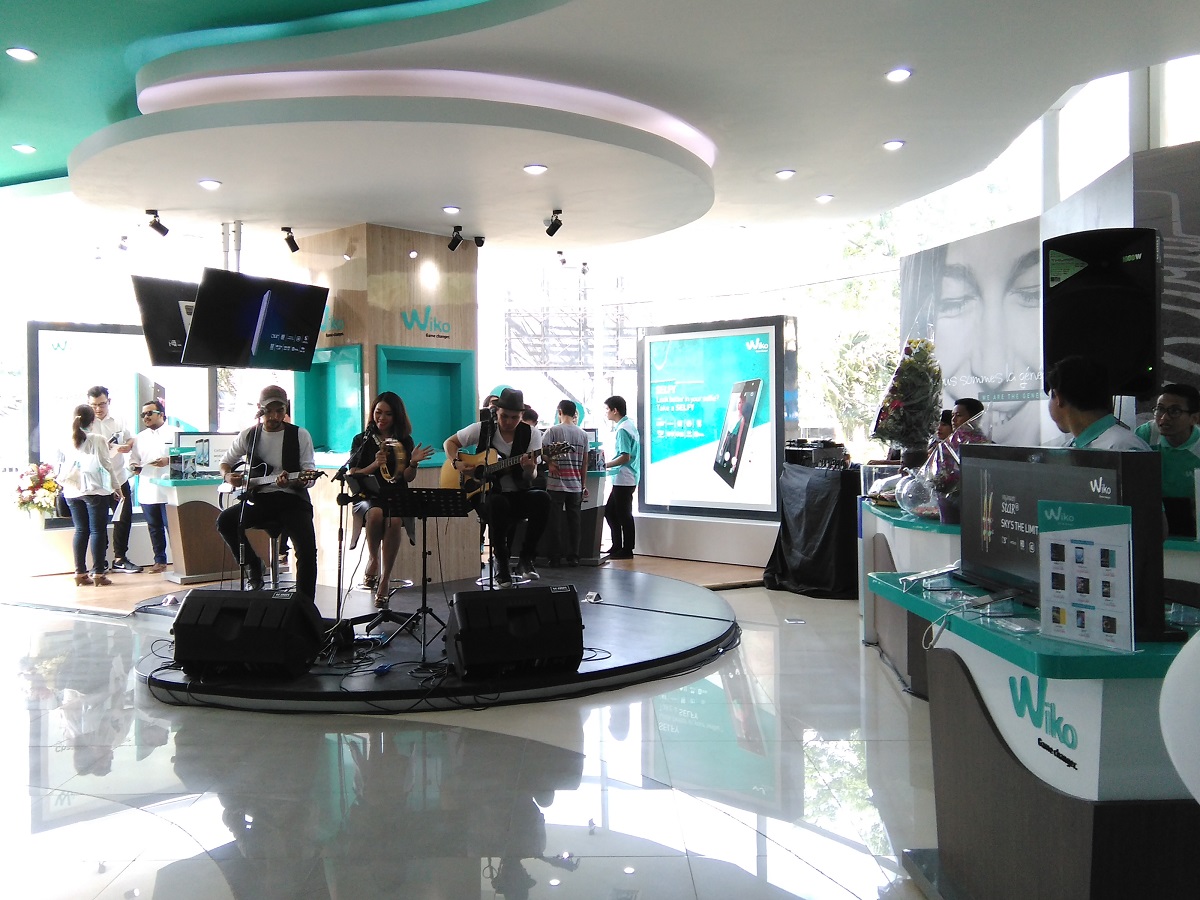 Wiko Buka Toko di Roxy, Apakah Anda Kenal Merek Ini?