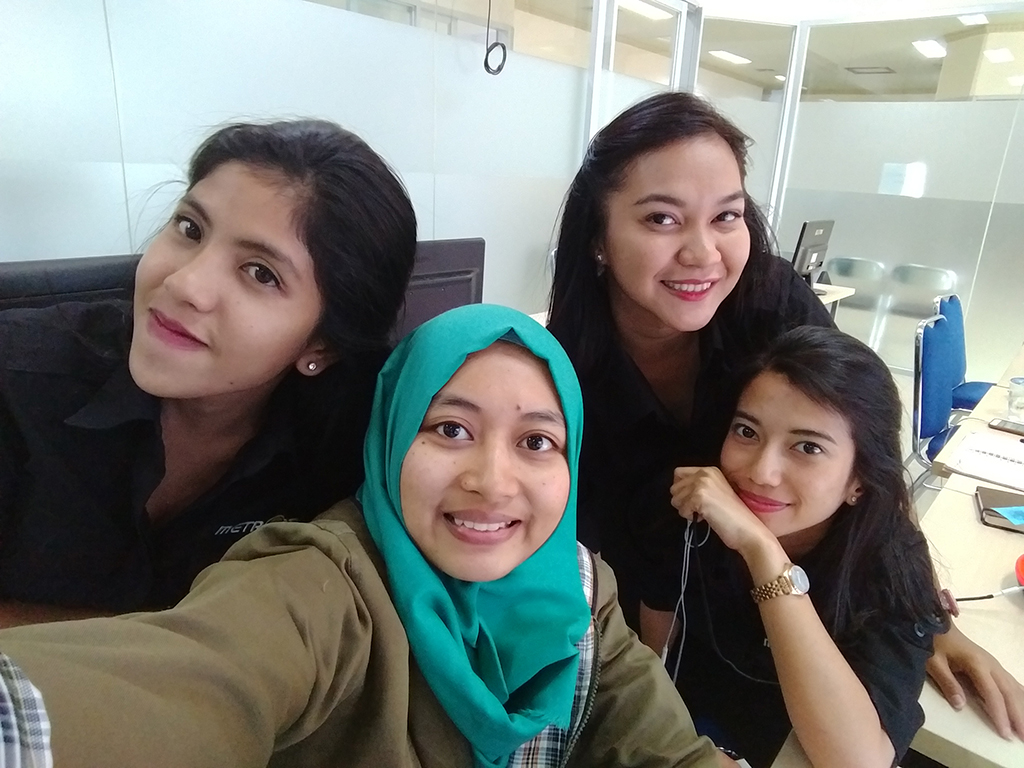 Menjajal Moto Z, Inikah Ponsel Masa Depan?