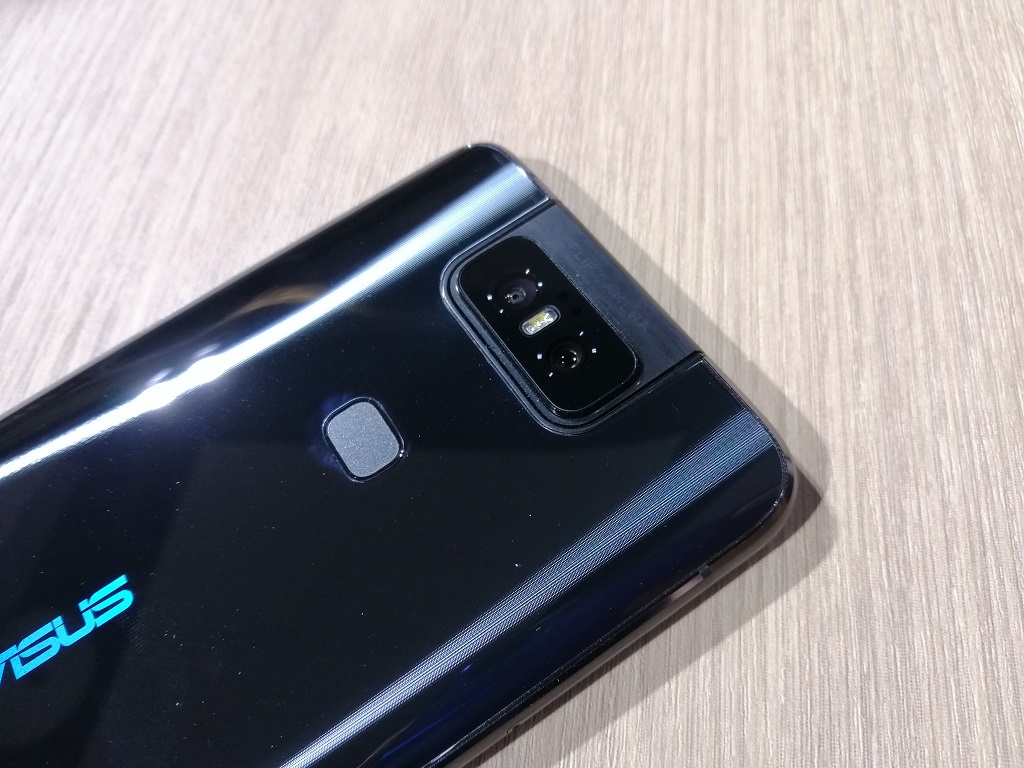 ASUS ZenFone 6, Kamera Putar dan Baterai Besar