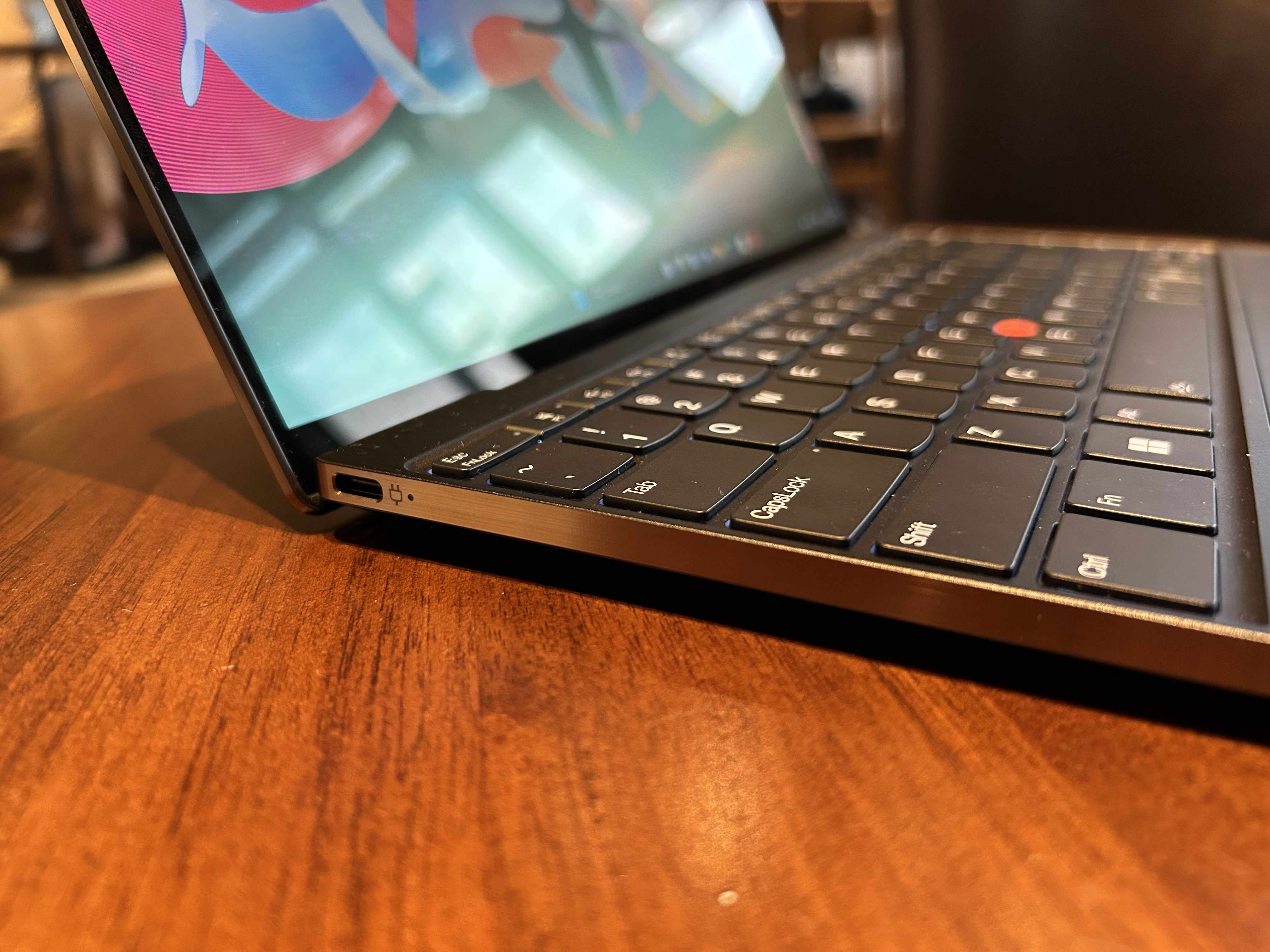Lenovo Thinkpad Z13, Laptop Profesional Pakai Ryzen 7 Pro