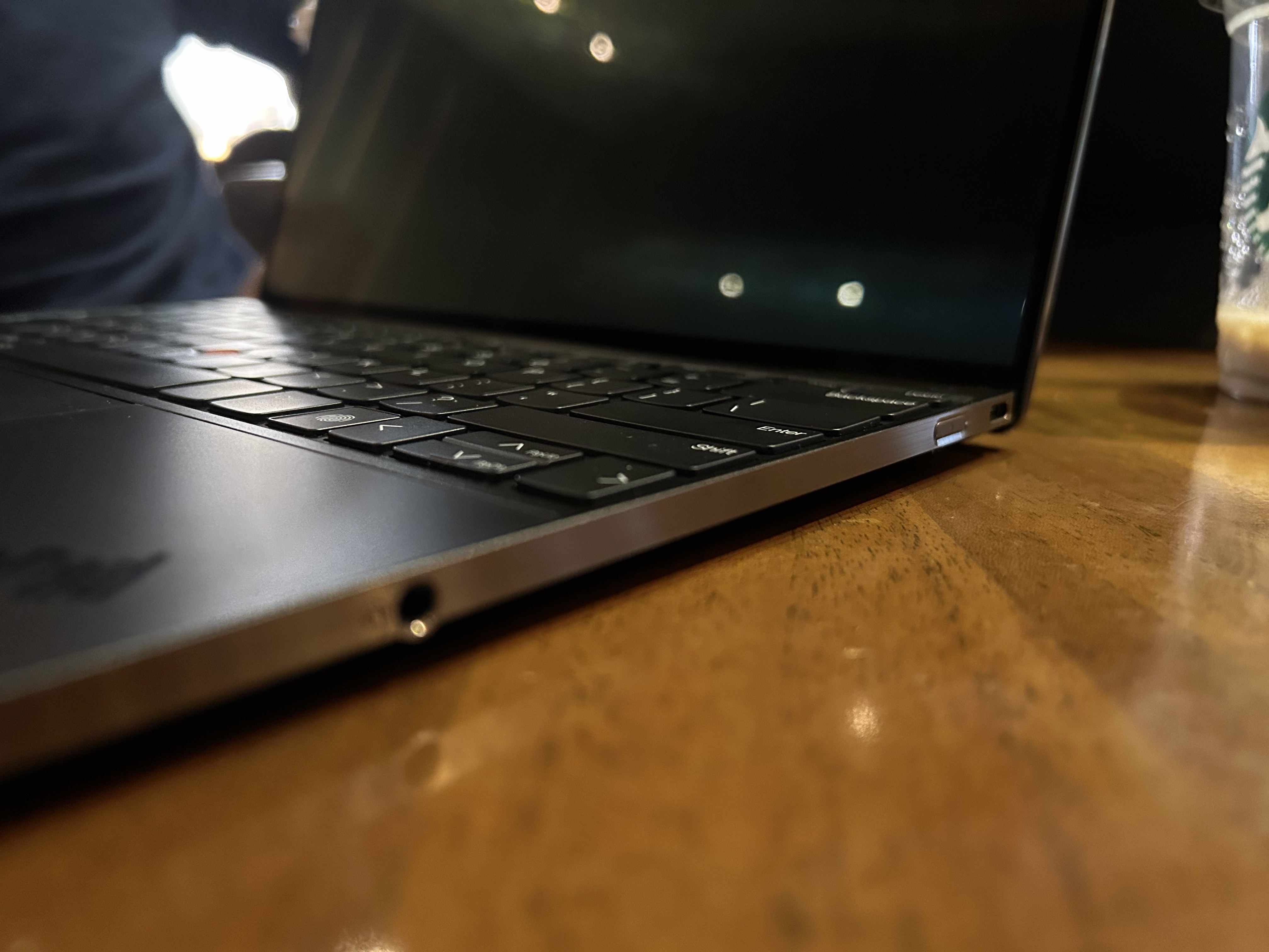 Lenovo Thinkpad Z13, Laptop Profesional Pakai Ryzen 7 Pro