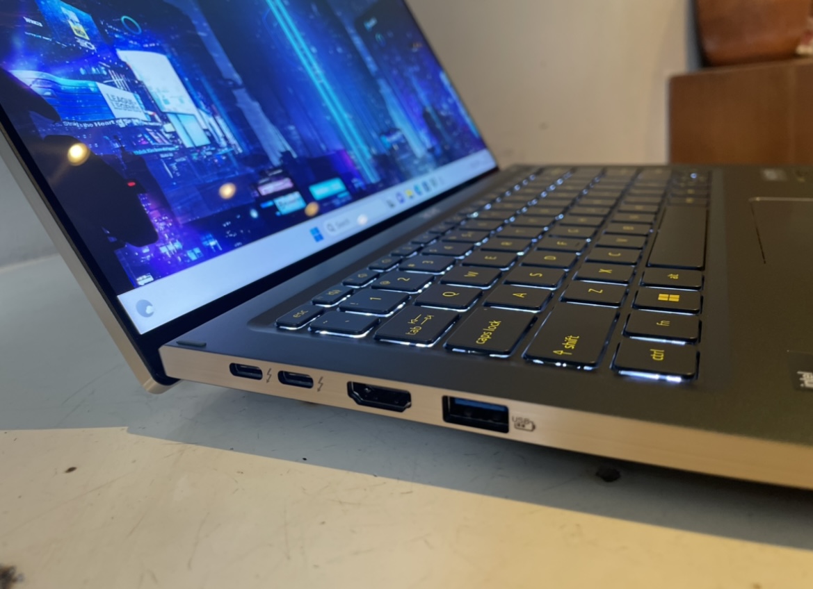 Acer Swift 14, Desain Mewah Fitur Berlimpah