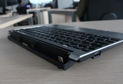 Acer One 10: Notebook-Tablet dengan Kemampuan Timpang