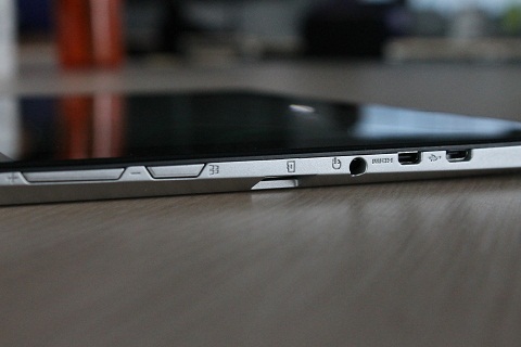 Acer One 10: Notebook-Tablet dengan Kemampuan Timpang