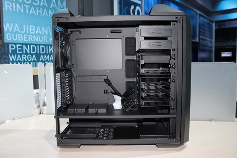 Cooler Master MasterCase 5, Modifikasi Seluas Mungkin 