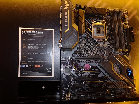 Melihat Lebih Dekat Jajaran Motherboard Gaming ASUS Z390