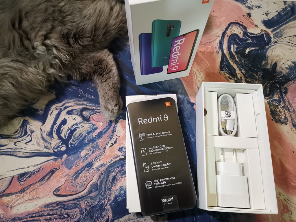 Unboxing Redmi 9, Apa Saja Kelengkapannya?