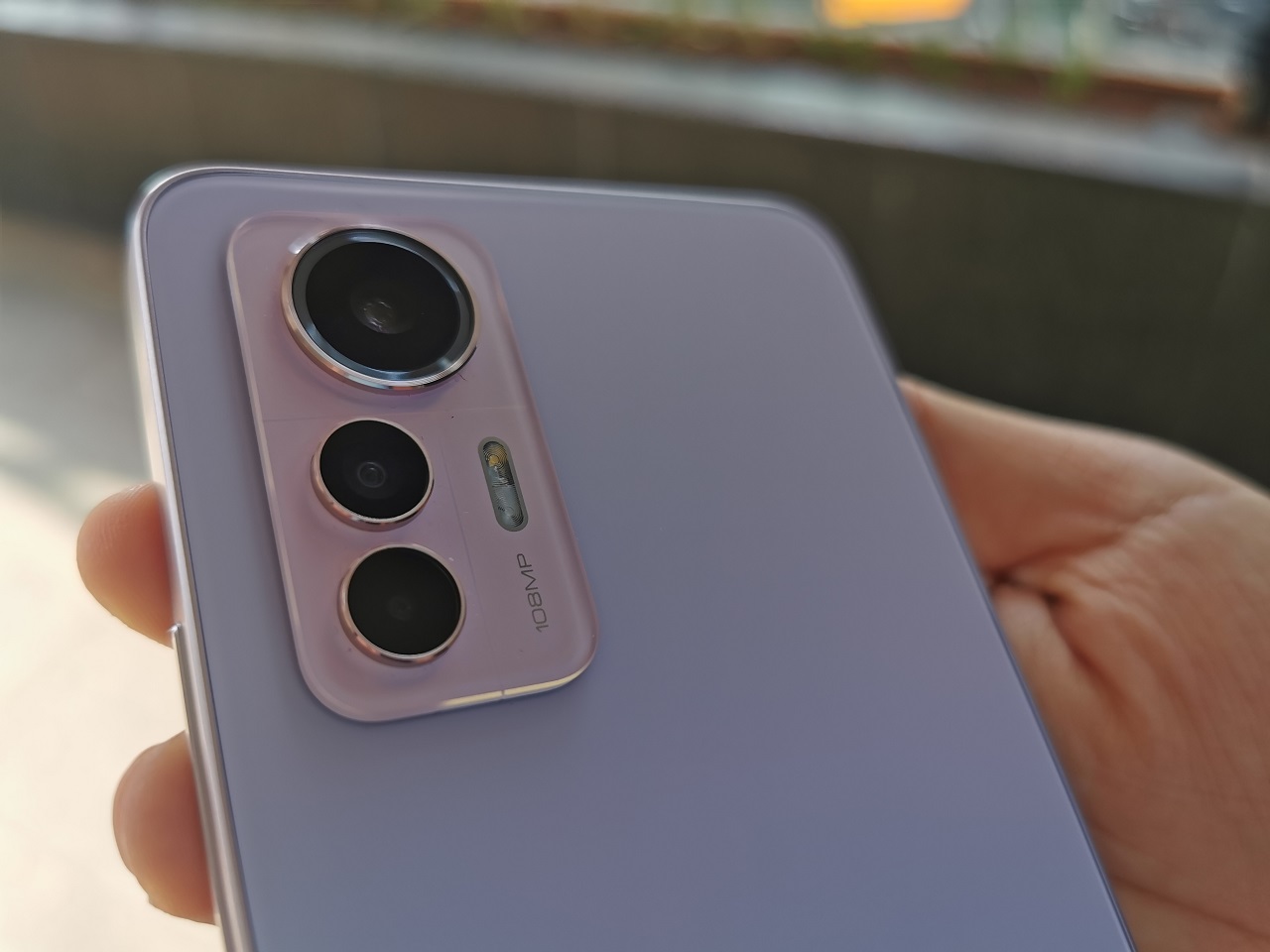Ada yang Spesial dari Desain Xiaomi 12 Lite